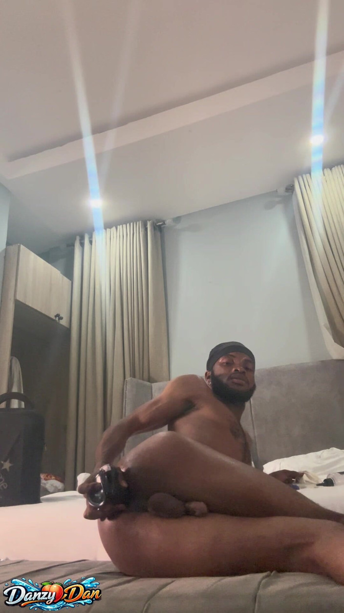 Danbottom12: Come Fuck This Wet Booty