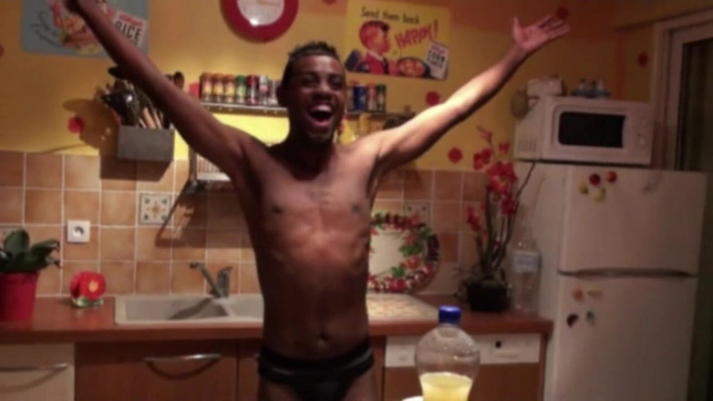 Gaybareback: Ebony twink fucked by the pornstar Stany Falcone