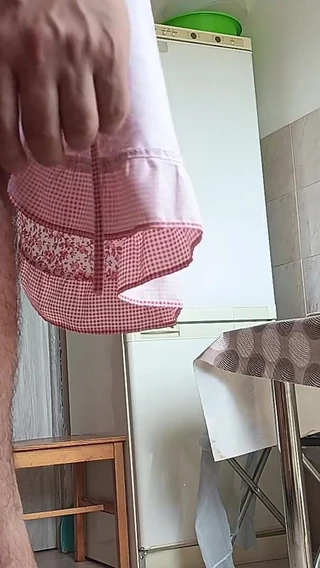 Mirsur: Amateur Couple Has Fun in the Kitchen