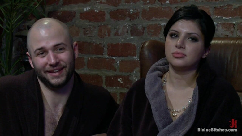 Divine Bitches by Kink: Paroháč manžel: Sněz jeho sperma, paroháč!