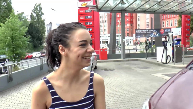 Best Amateur Sex: Hübsche Mädchen Haben Sex Mit Fremden Und Werden Hart Und...
