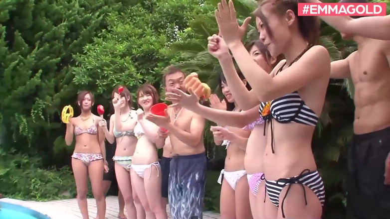 Emma Gold: Japanese teens get fucked orgy