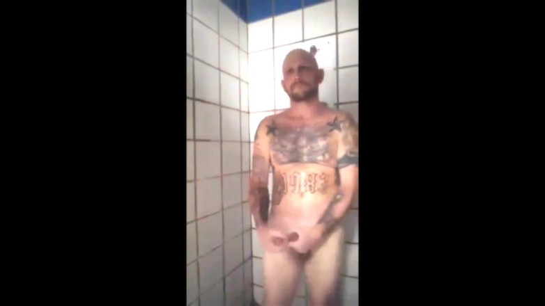 J Dubb: Gefängnis lutscht