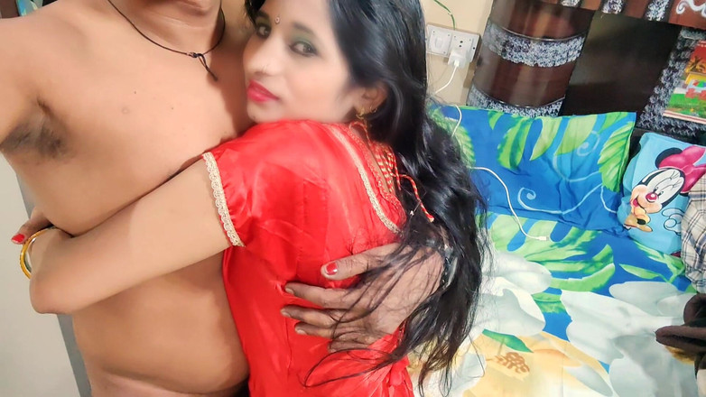 BadAim6: Karım Hintçe ses kaydıyla evde yokken karımın üvey kız kardeşiyle sikişiyorum