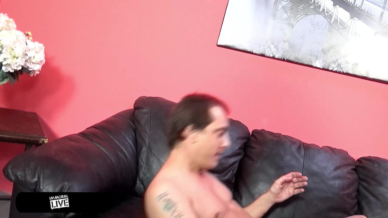 Immoral Live: Nesestříhané a necenzurované stříkající šílenství W Sexy Spinner Annie Cruz - nemorální...