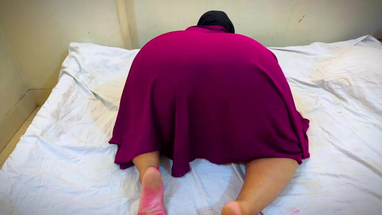 Your Boy's Cum: 甜美美丽的大屁股和大阴户伊朗年轻女孩在阿拉伯酒店做爱