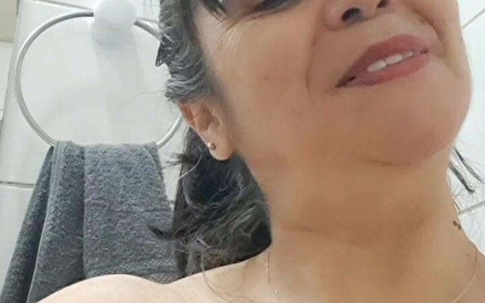 Mommy big hairy pussy: Трах мачеха сосет его проверить мои видео, как я кончаю в бане в ванной