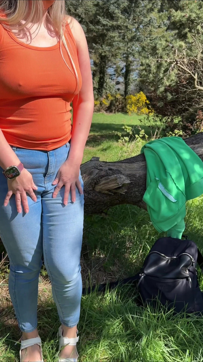 Emma Voyeur: No Toilet, No Time. I Had to Pee in My...
