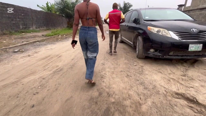 Pretty Pussy Studio: Ufficiale di polizia scopa uno sconosciuto