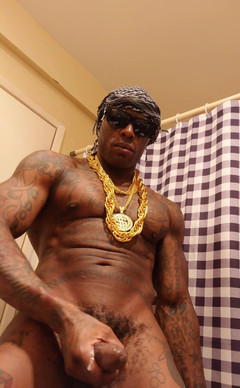 Hallelujah Johnson: 大黑屌崇拜halelujah Johnson高挑的黑巧克力肌肉纹身