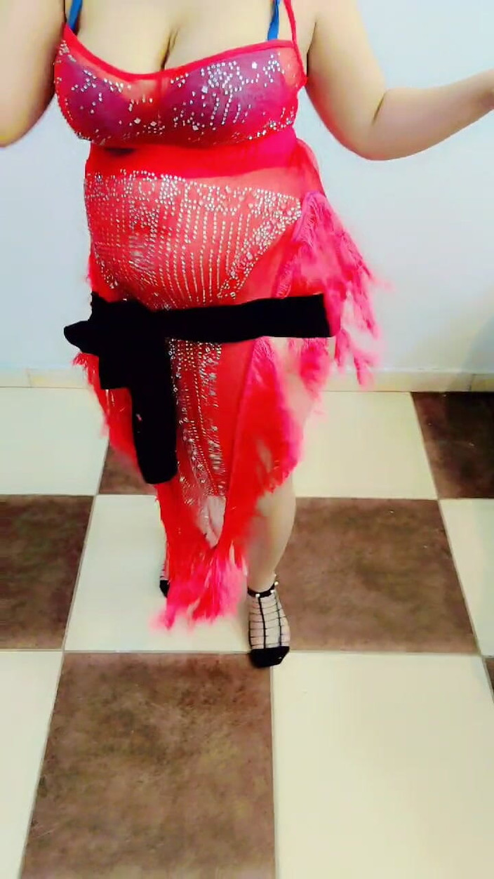 Six my and wife: Arabski taniec brzucha