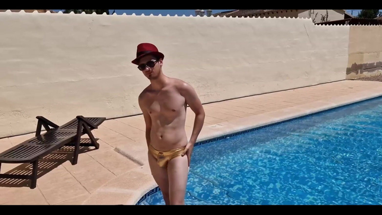 Snauwflake: Ho visto sul sondaggio vuoi vedere il video in piscina...