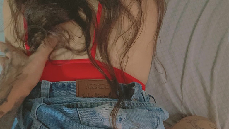 More Candy: 義理の兄弟がホットなラティーナの大きな尻を初めてアナルで抱いた