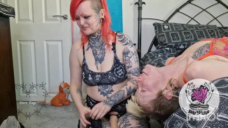 rosarosebud: Mx River sử dụng cổ họng của tôi - trên mặt đeo...