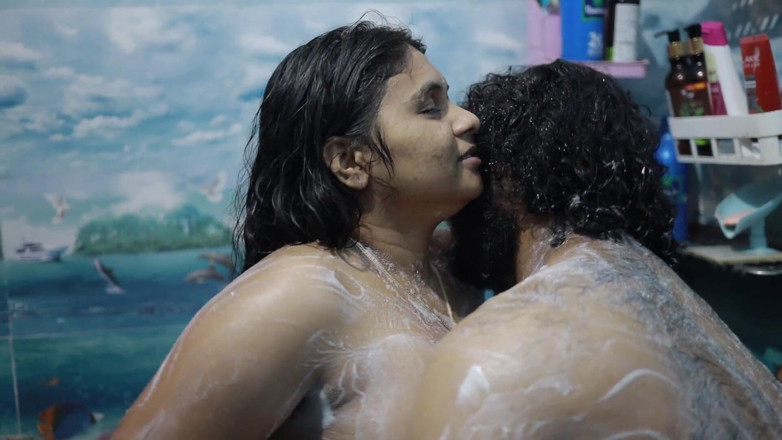 Vaigavarun45: อาบน้ำกับน้องสาวต่างมารดาและเซ็กส์โรแมนติก ตอนที่ 1, ไวษณวีและชารุน ราช อาบน้ำโรแมนติกมีเซ็กส์ คู่รักมลายาลี