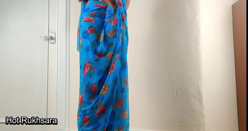 hot_rukhsara: Indická bhabhi tvrdě šuká s mladým devar hindským zvukem