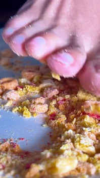 熟女はあなたの足で朝食を作る