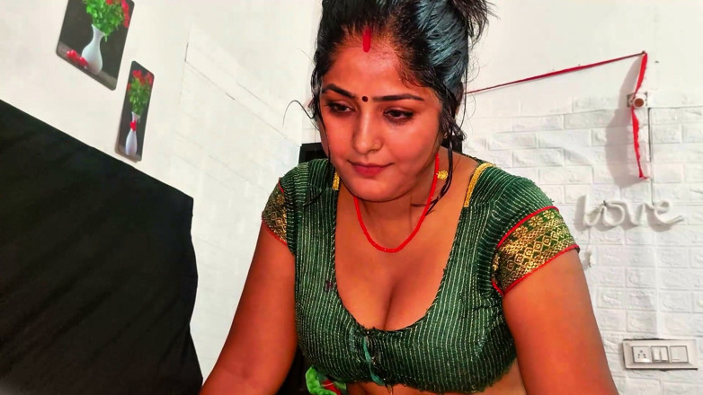 Raj pallvi: Kakak ipar india sama pacarnya sambil ngobrol sama suaminya, bahasa...