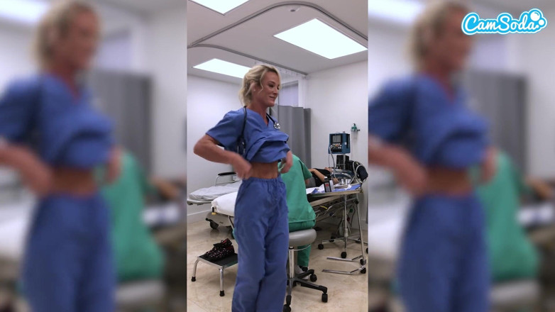 CamSoda: Une Infirmière MILF En Forme Se Fait Virer Pour S’être...