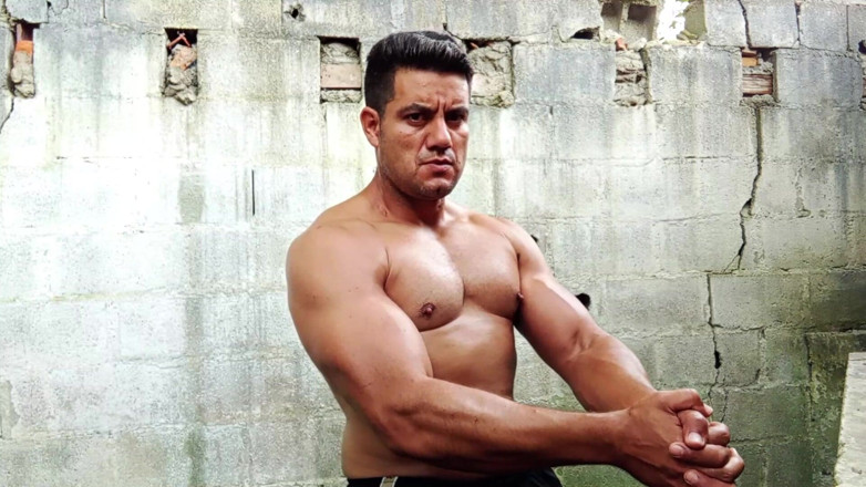 YuriGaucho: Yuri Gaúcho, Hombre Musculoso, Cumming