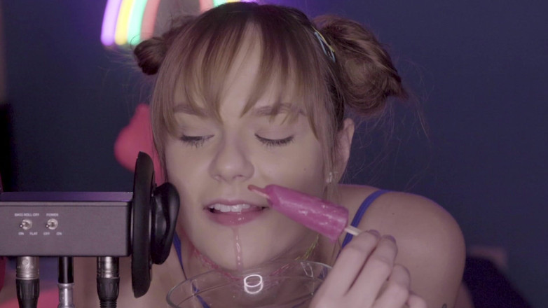 Rebecca Vanguard: Extreme nahaufnahme sexy teen isst snacks