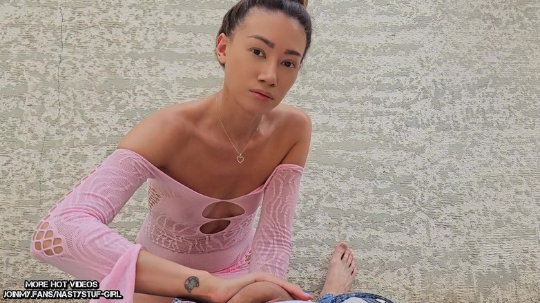 Nastystuf Girl: Cewek cantik asia dengan pantat bahenol menunjukkan seks anal di...