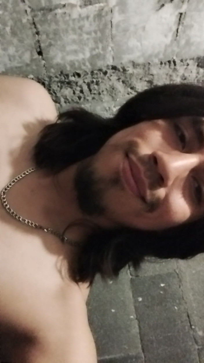 AlexAlejandro13: Zostałem sam, towarzysz mi