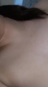 Beleza mais velha que ama homens caiu lentamente mais fundo em um caso apaixonado que ela não podia resistir