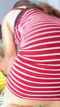Hubungan seksual antara suami dan isteri India, yang dipenuhi dengan rangsangan sengit.