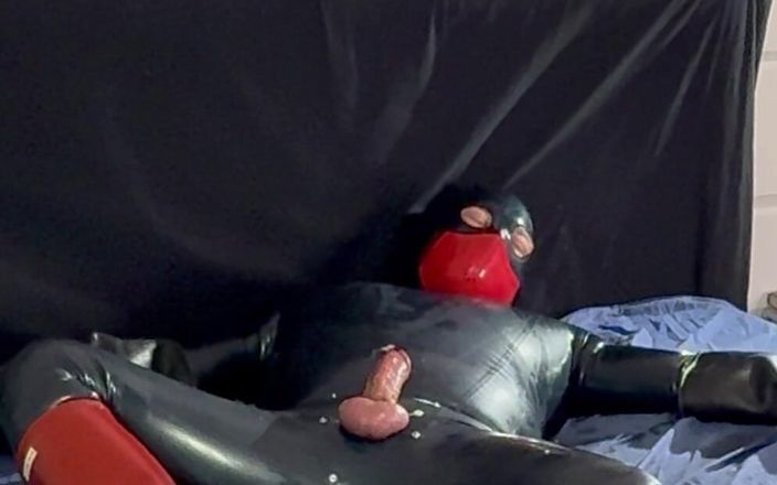 Rubber boots bull: Éjaculation dans des bottes en caoutchouc