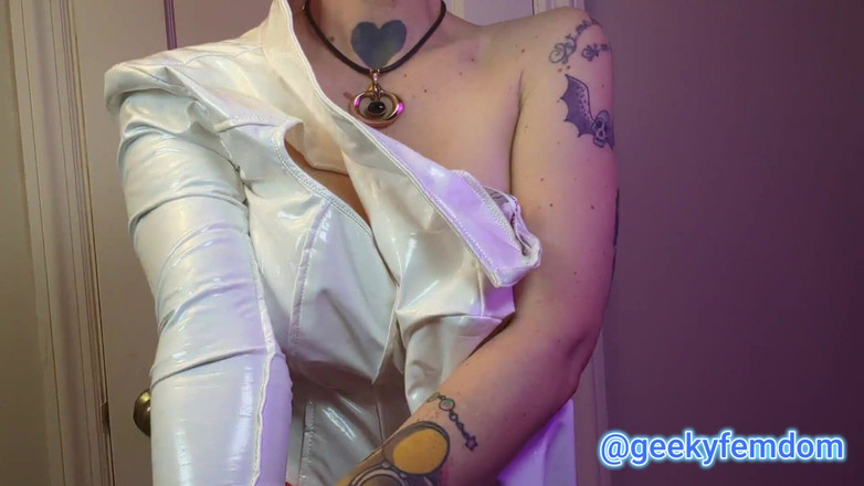 Geeky Femdom: Powegirls titten,Gedankenkontrolle Simps