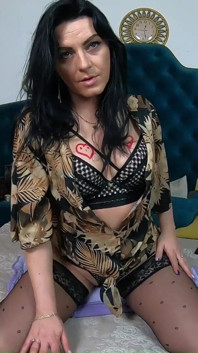 Milfycalla 146 -pervers - Live-Teasind und analspiel 2