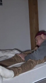 Jess futută de un twink mai tânăr decât el