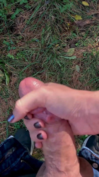 Handjob nakal alam - melancap sudut pandangan pertama lelaki luar dengan air mani besar