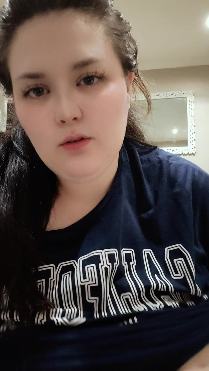 Aliceqii: JOI - dávám vám pokyny k masturbaci a prosím o vaše...