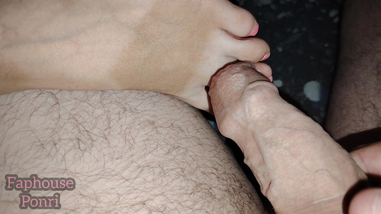 Milasha Ponri: Saya bermain sedikit dengan kaki saudara tiri saya, dia pura-pura...