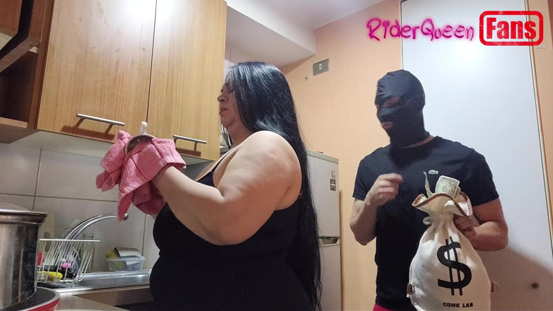 Riderqueen: Videos for Fans: a Masked Young Man Fucks Me in...