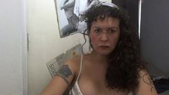 Nikki Montero: Stream rozpoczął. Długa drużyna ze złamanym nosem