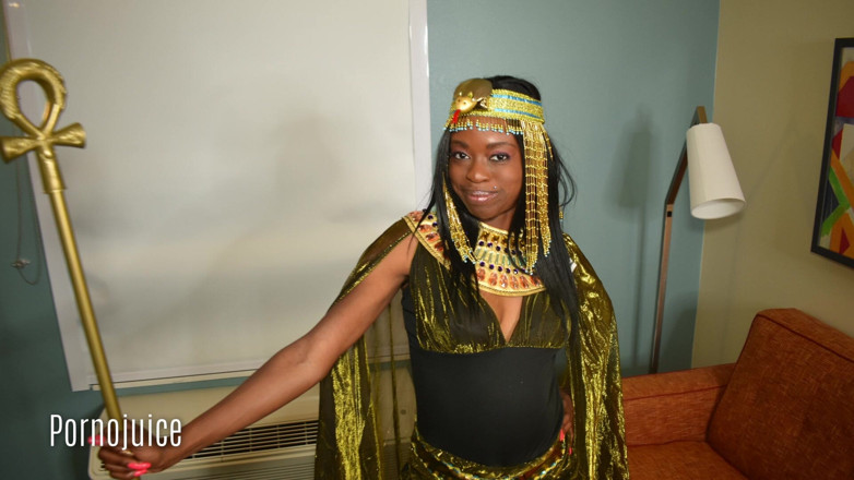 PornoJuice: Nubian Queen Photoshot Slideshow Starring Melody Cummings