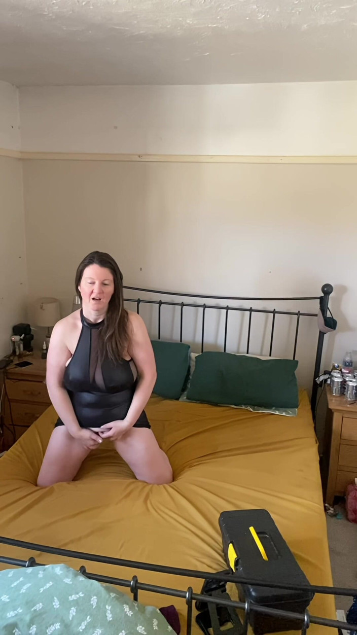 Frequentmasturbation: Imágenes de la cámara de seguridad del dormitorio
