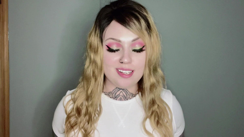 Miss Valentina: Kelimenin tam anlamıyla bir tuvalet