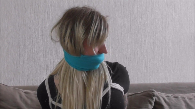 Restricting Ropes: Julie vega - fastidiosa fidanzata HD