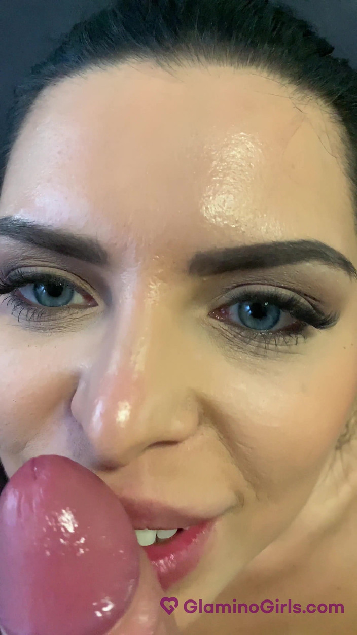 Glamino Girls: Țâțoasa Kira Queen