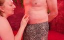 Arya Grander: Hit Lick Poke Malina Jego brzuch - Tummy Fetysz