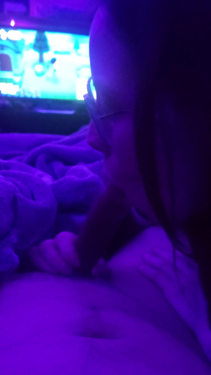 PineapplePie1111: Daddy's Good Gamer Girl Part 2