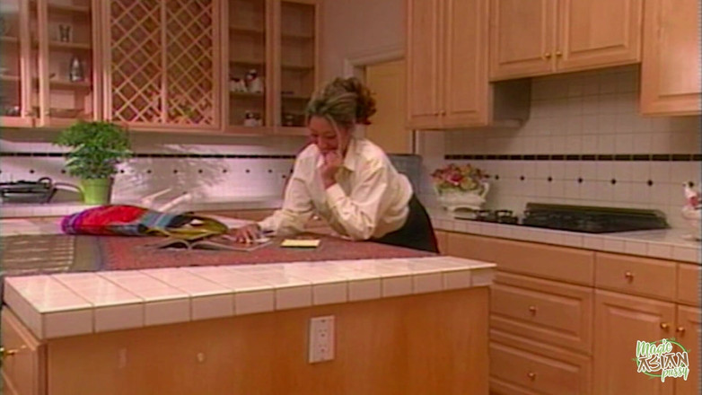 Magic Asian Pussy: Tato super žhavá a sexy děvka měla sex s chlapem na...