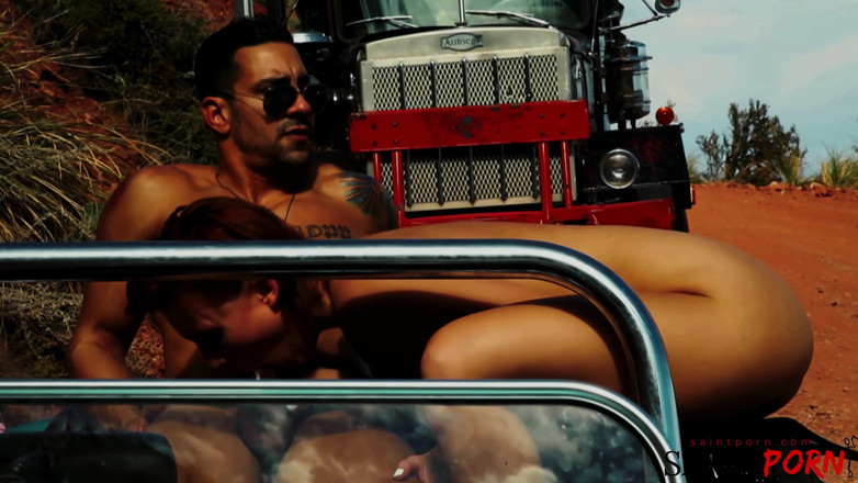 SaintPorn: Jayme Janes warmt de woestijn op met seks en sperma...