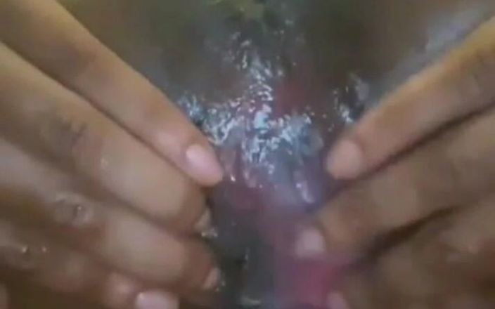 Island Bratz: Memek dan pantat basah sempit! Gadis remaja seksi.. Gadis remaja...