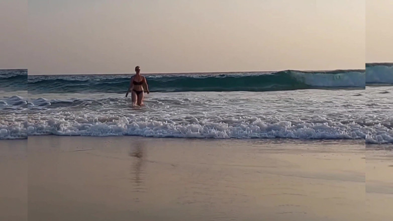 Selena701: Güzel Sarışın Olgun Eş Gününün Tadını Çıkarıyor