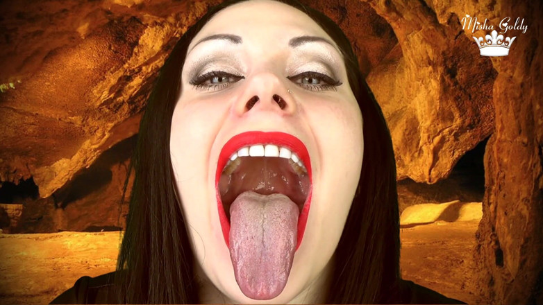 Goddess Misha Goldy: Hongerige weerwolf wil je levend verteren (pov, mond, tong en keel)